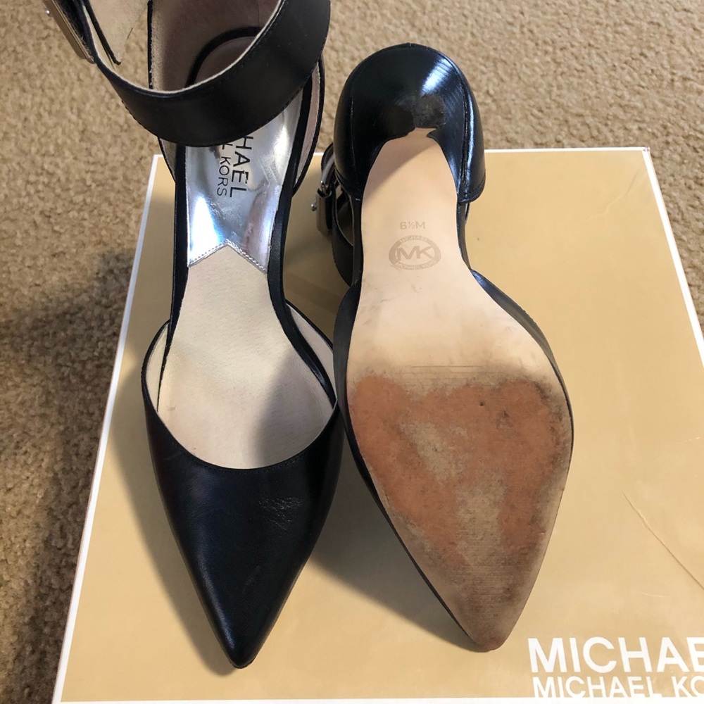Pumps - Picture 3 of 5